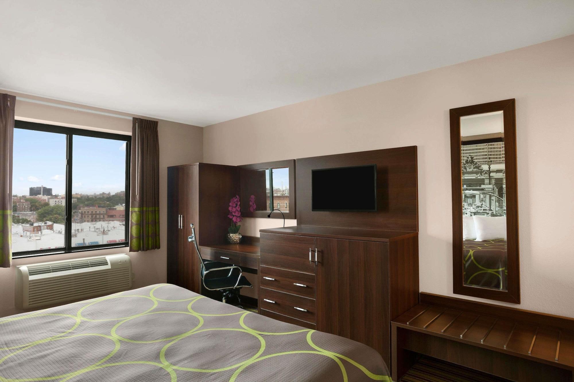 Hotel Super 8 Bronx New York Exterior foto